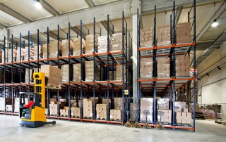 Staplerleitsystem_Stapler_Warehouse; Integrierte intelligente Lösung; Lager- und Transportmanagement 2008; Distributionszentrum unter SAP AFS; Begrenzte Lagerkapazitäten
